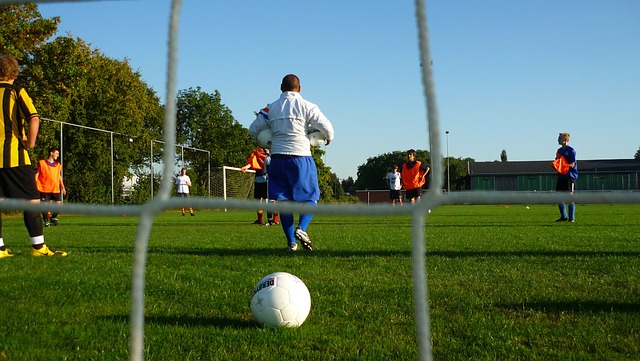 7500萬英鎊！拜仁第3次報價凱恩 將與熱刺主席進行談判！.